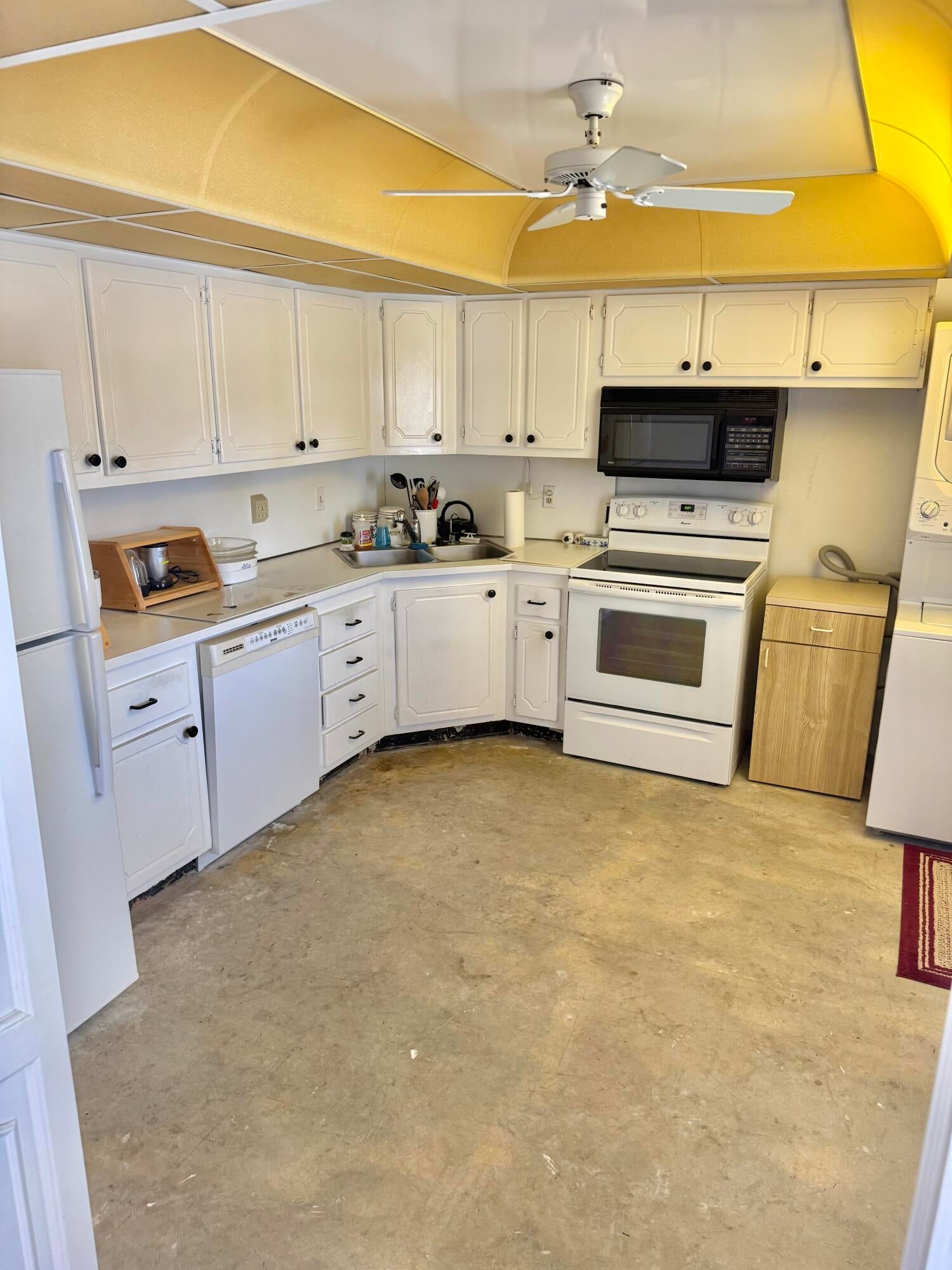 501 SW 11th Place 205A