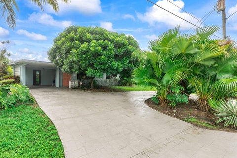 Tiny photo for 4450 NW 19th Avenue, Oakland Park, FL 33309 (MLS # B26082612)
