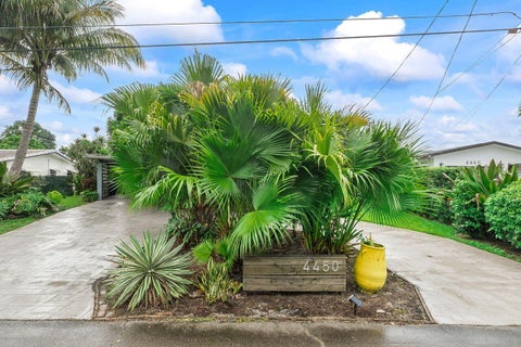 Tiny photo for 4450 NW 19th Avenue, Oakland Park, FL 33309 (MLS # B26082612)