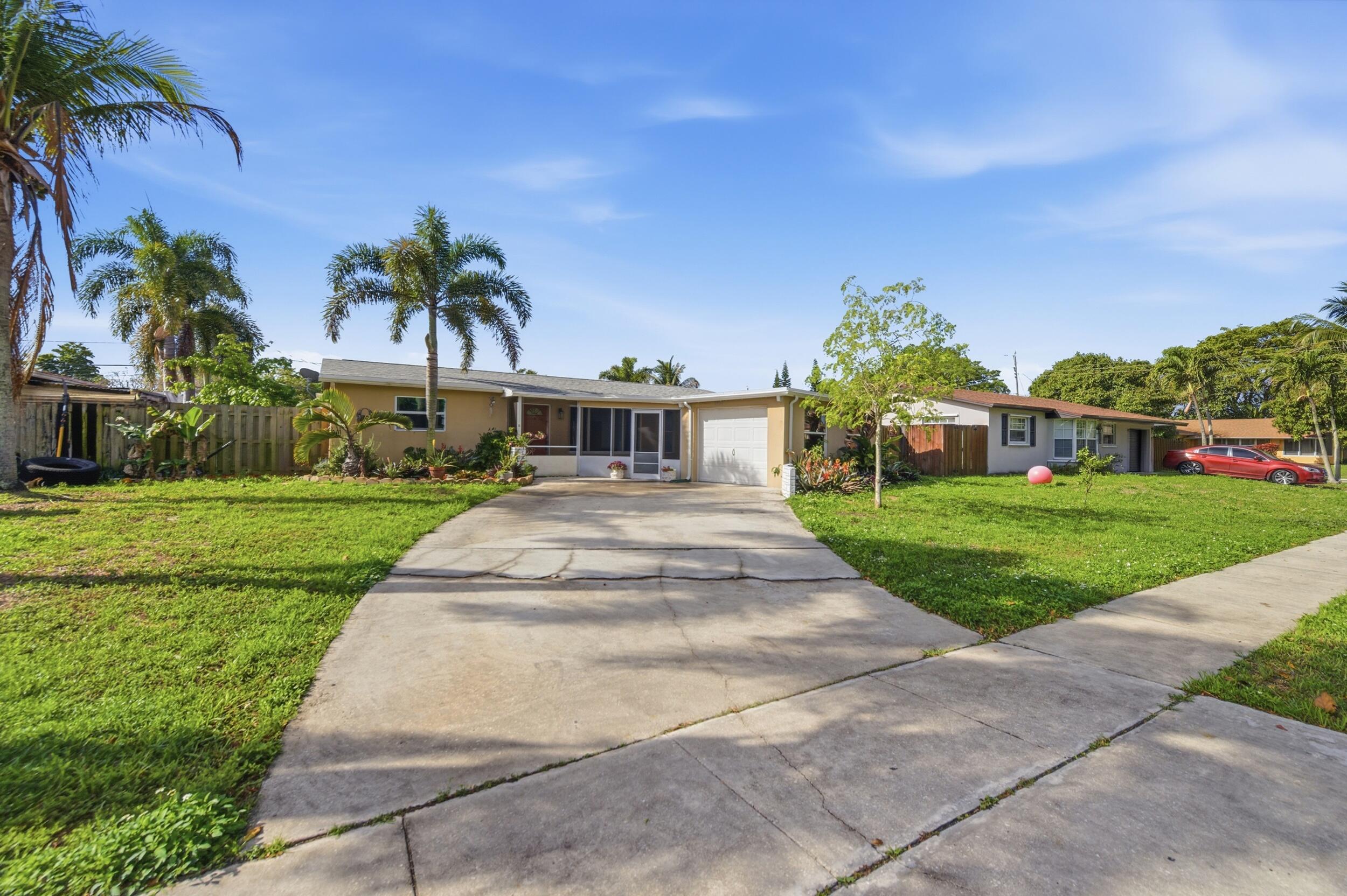 6830 NW 8th Court