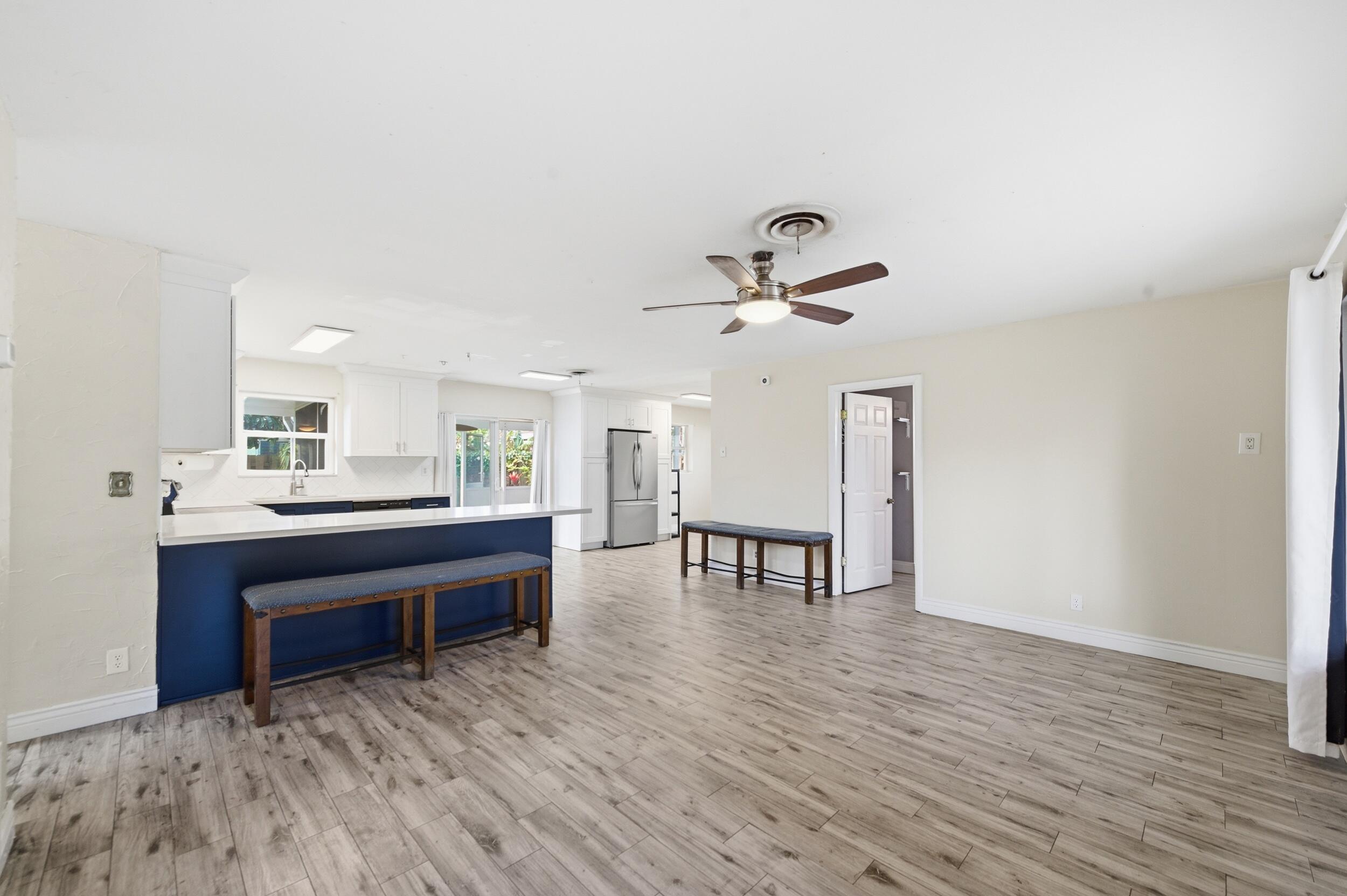6830 NW 8th Court