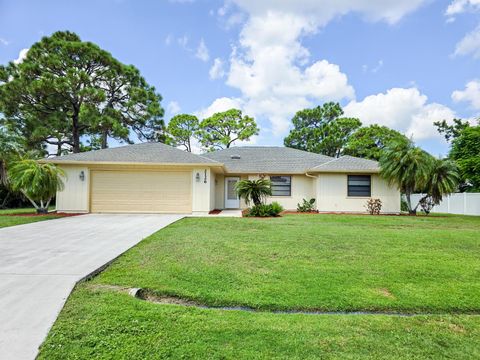 A home in Port St Lucie