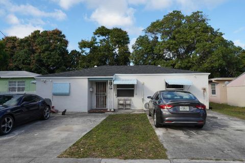 625 NE 130th Street North Miami FL 33161