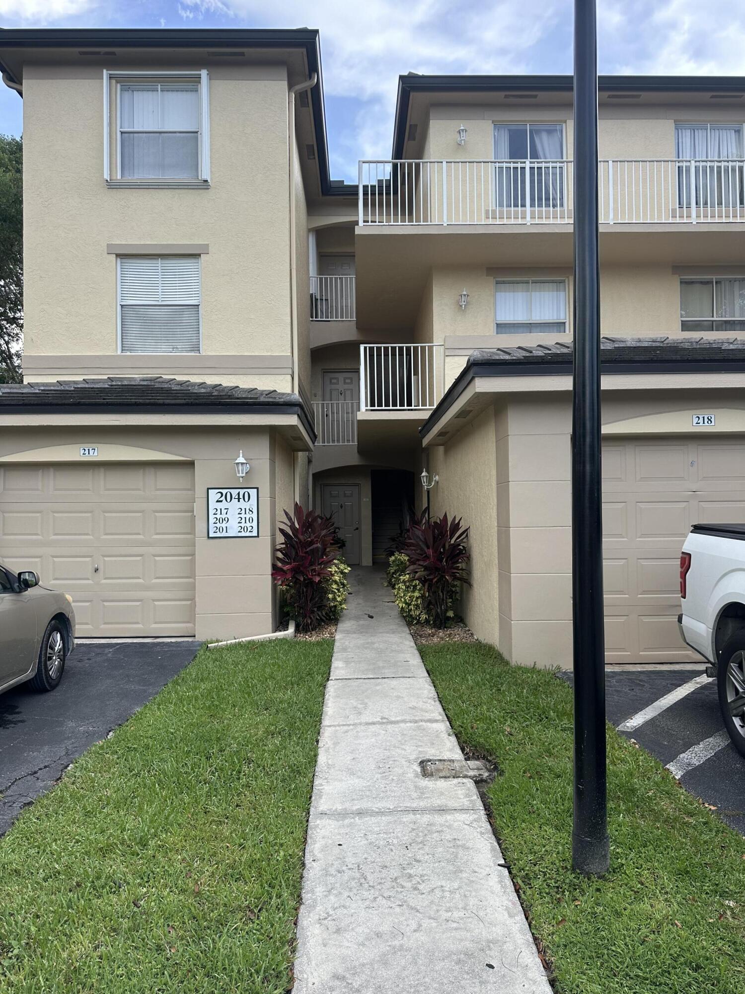 ARISSA PLACE CONDOMINIUM - Residential Lease