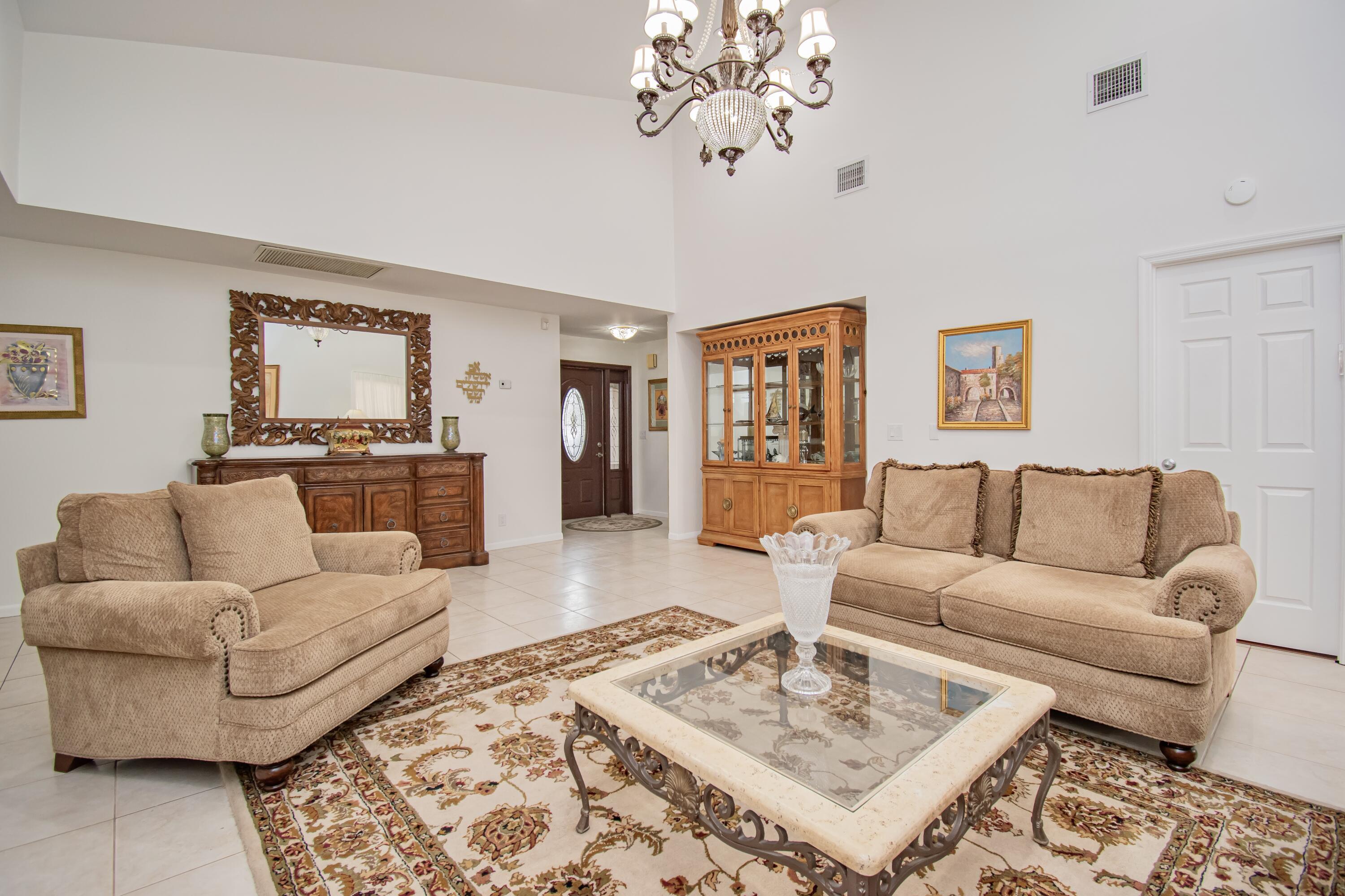 7838 Cypress Crescent