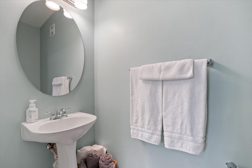 Photo of 163 Greenwich Circle, Jupiter, FL 33458 (MLS # R11020218)