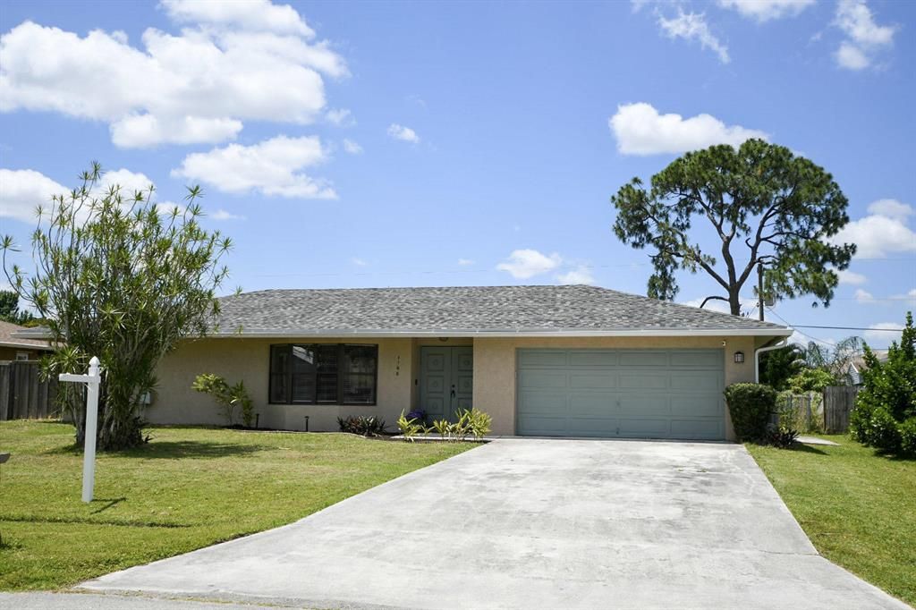 Photo of 1168 SE Clifton Lane, Port Saint Lucie, FL 34983 (MLS # R10712744)