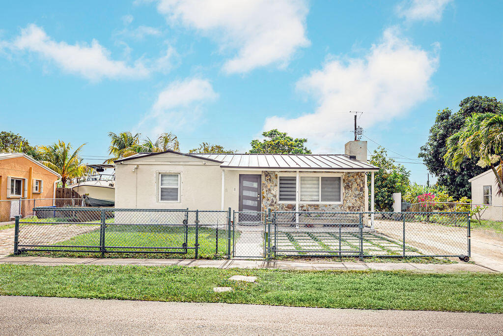 2333 Wabasso Drive