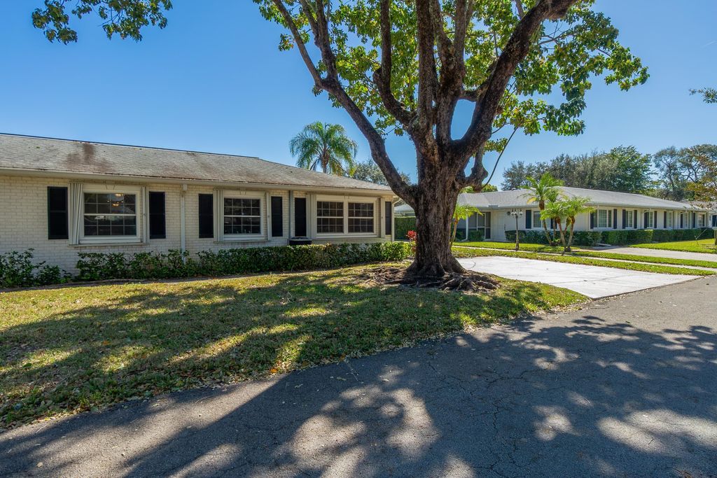 Photo of 10124 45th Avenue S #410, Boynton Beach, FL 33436 (MLS # R11160676)