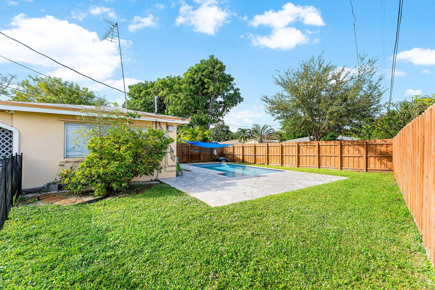 GARDEN ACRES - Residential