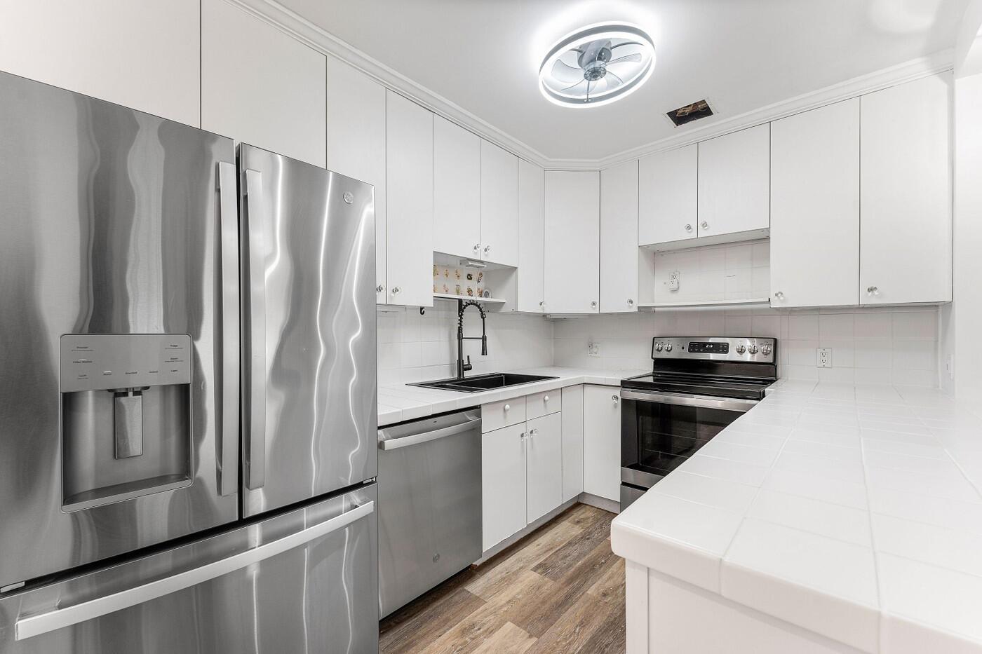 GARDEN ACRES - Residential