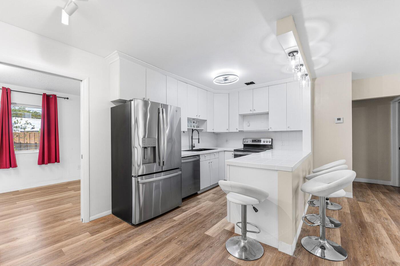 GARDEN ACRES - Residential