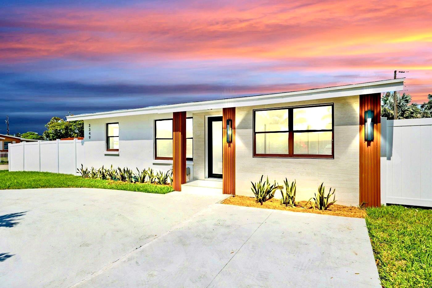 3349 El Vedado Ct