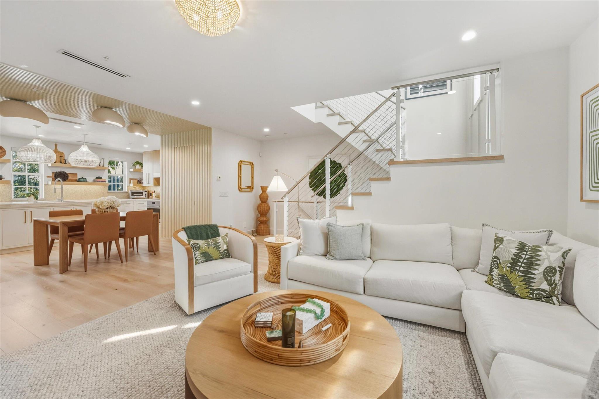 MALLORY SQUARE - Residential