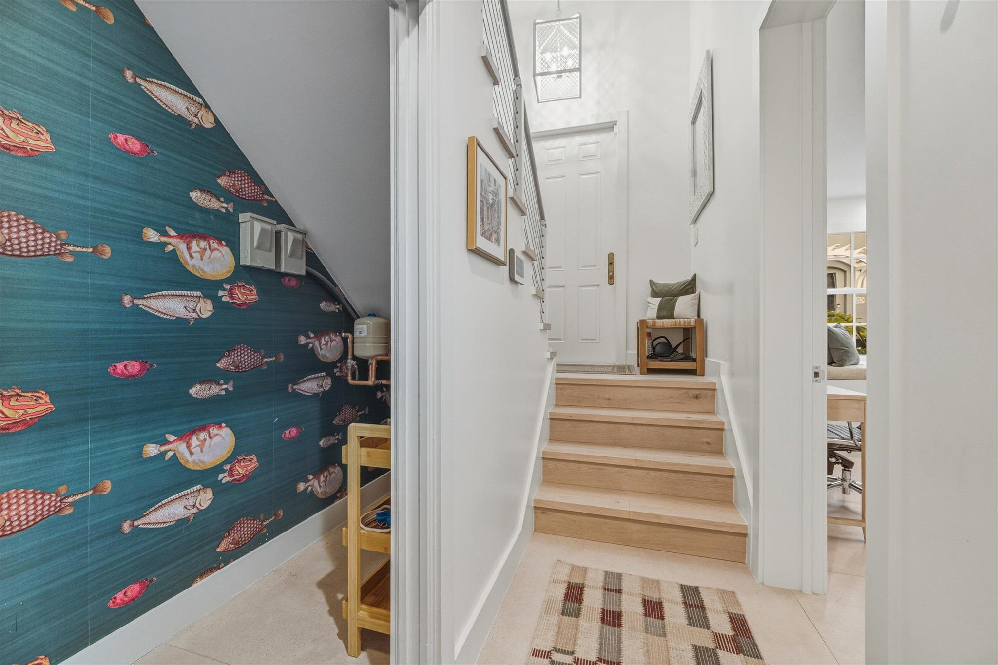 MALLORY SQUARE - Residential