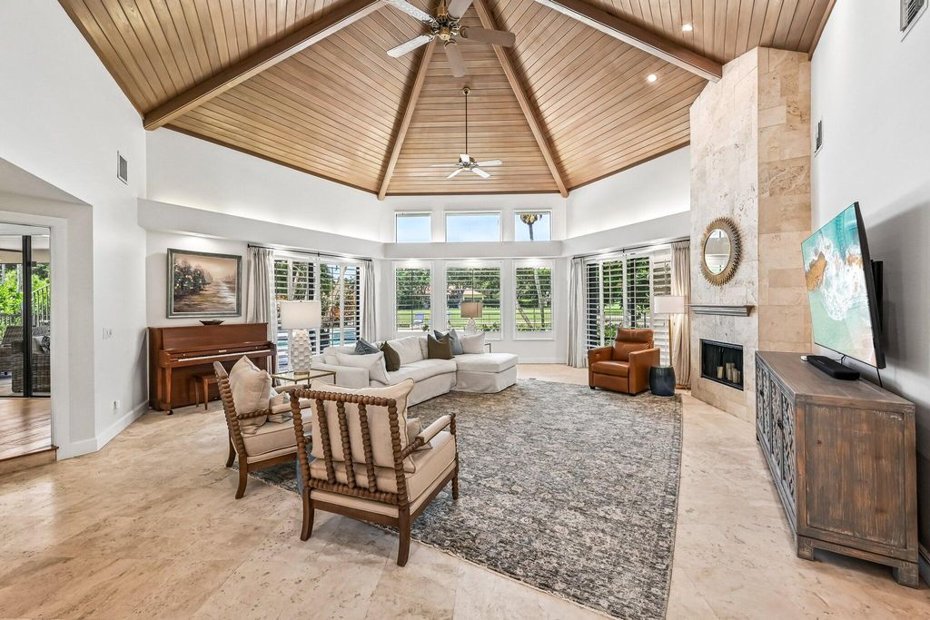 Photo of 15 Carrick Road, Palm Beach Gardens, FL 33418 (MLS # B26026831)