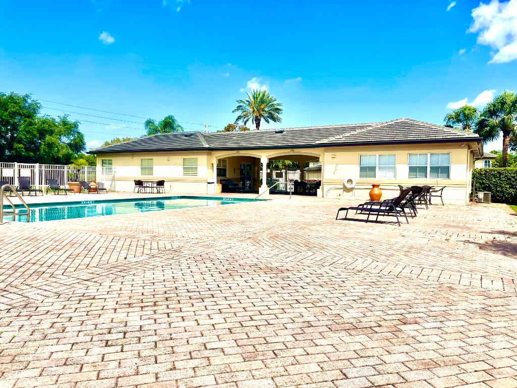 ARISSA PLACE CONDO - Residential