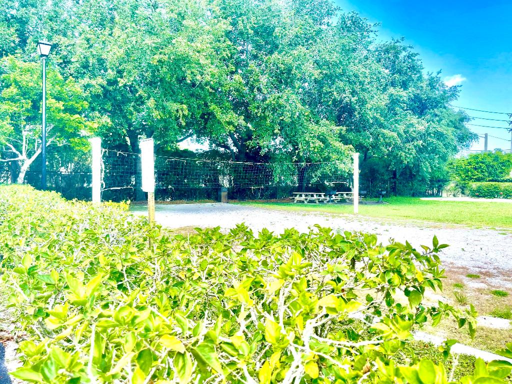 ARISSA PLACE CONDO - Residential