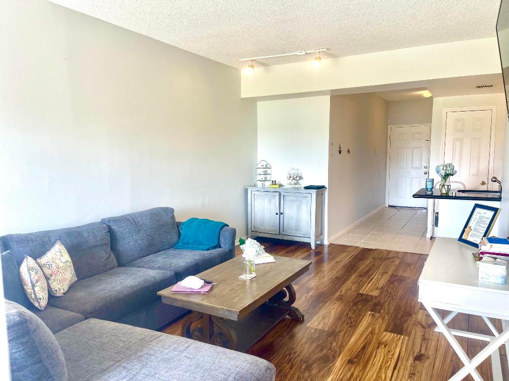 ARISSA PLACE CONDO - Residential