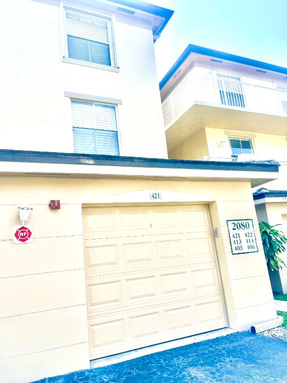 ARISSA PLACE CONDO - Residential