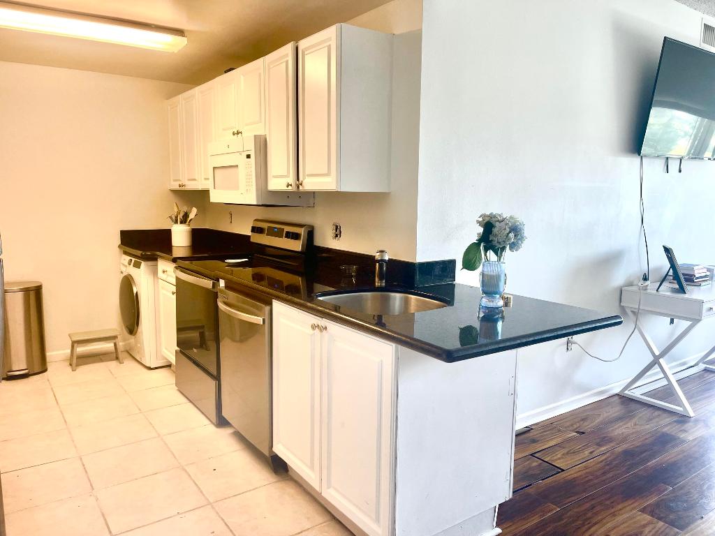 ARISSA PLACE CONDO - Residential