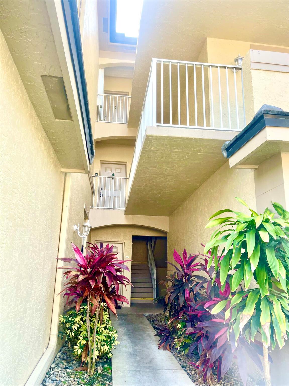 Properties 2080 Greenview Shores Boulevard 421