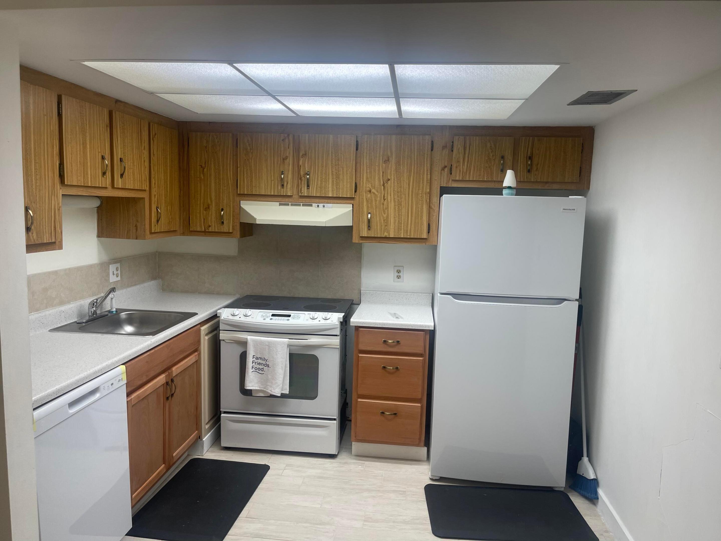 CYPRESS COURT CONDO - Residential Lease