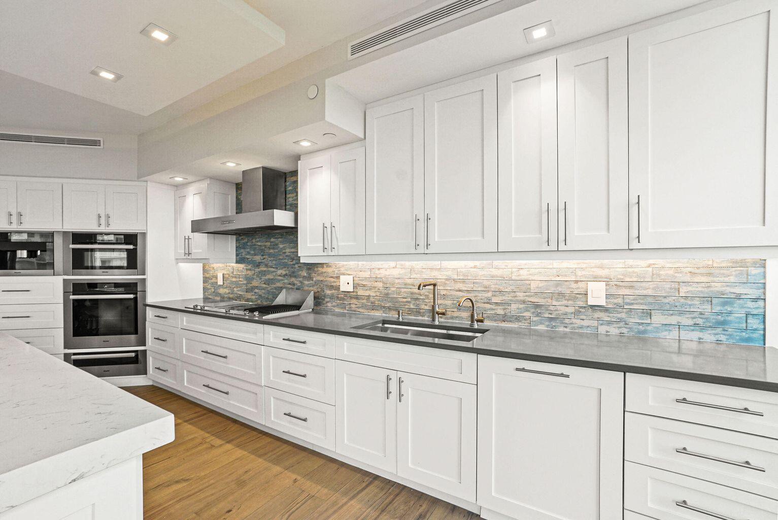 PALM BEACH HAMPTON CONDO - Residential