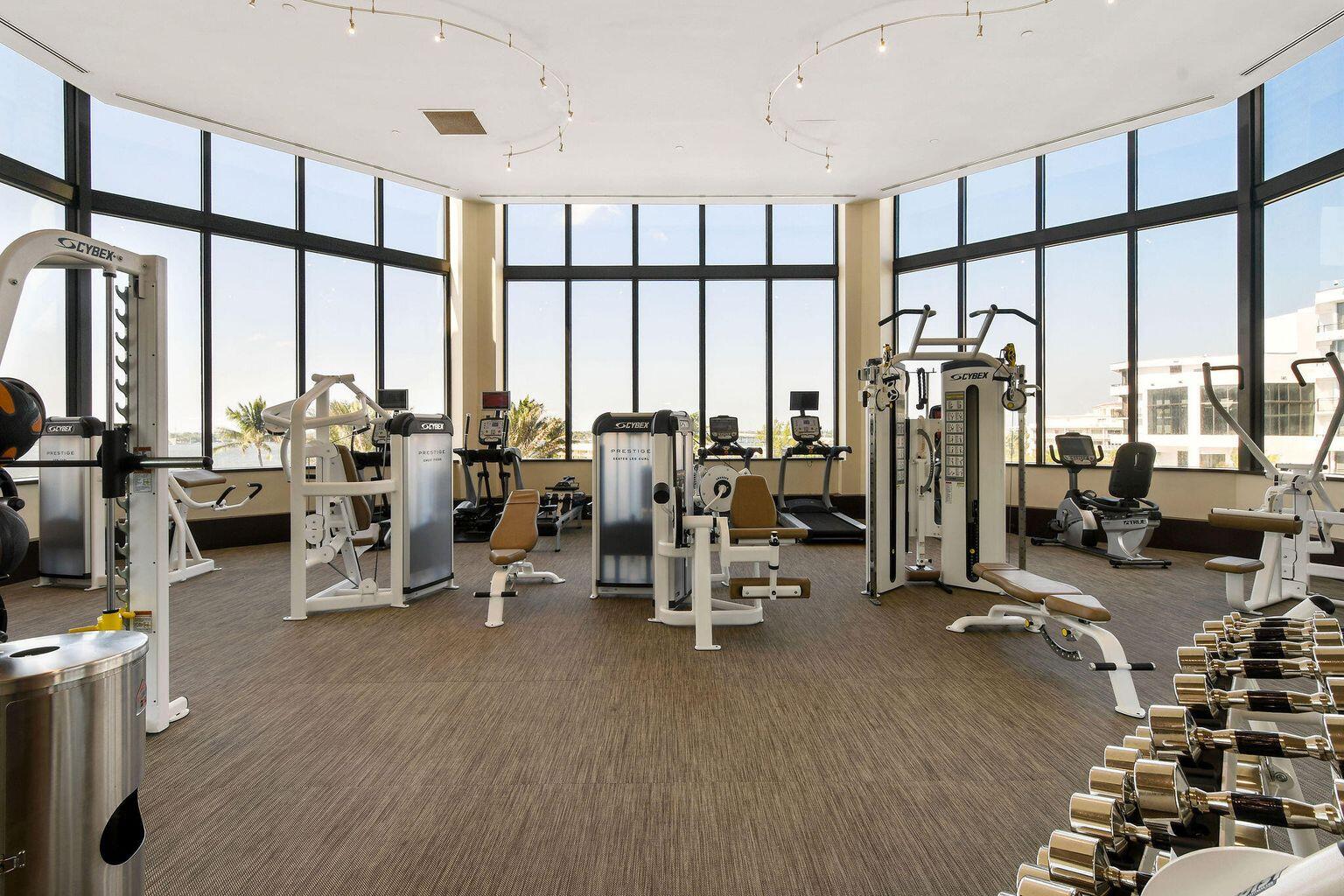 PALM BEACH HAMPTON CONDO - Residential