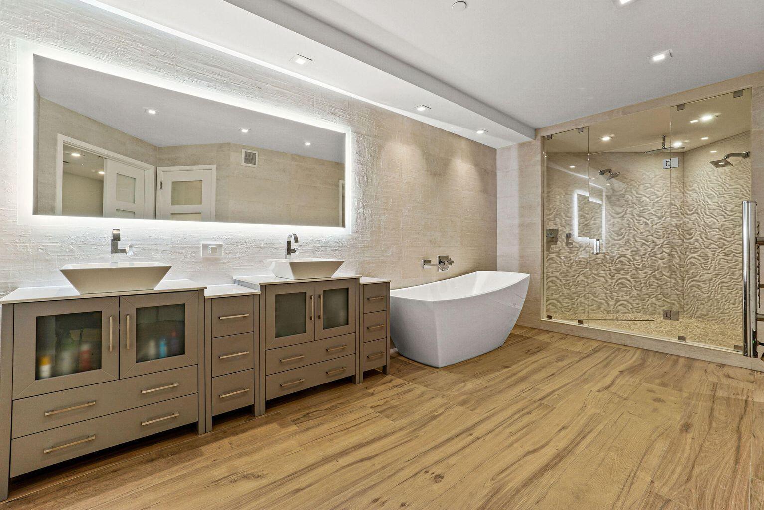 PALM BEACH HAMPTON CONDO - Residential