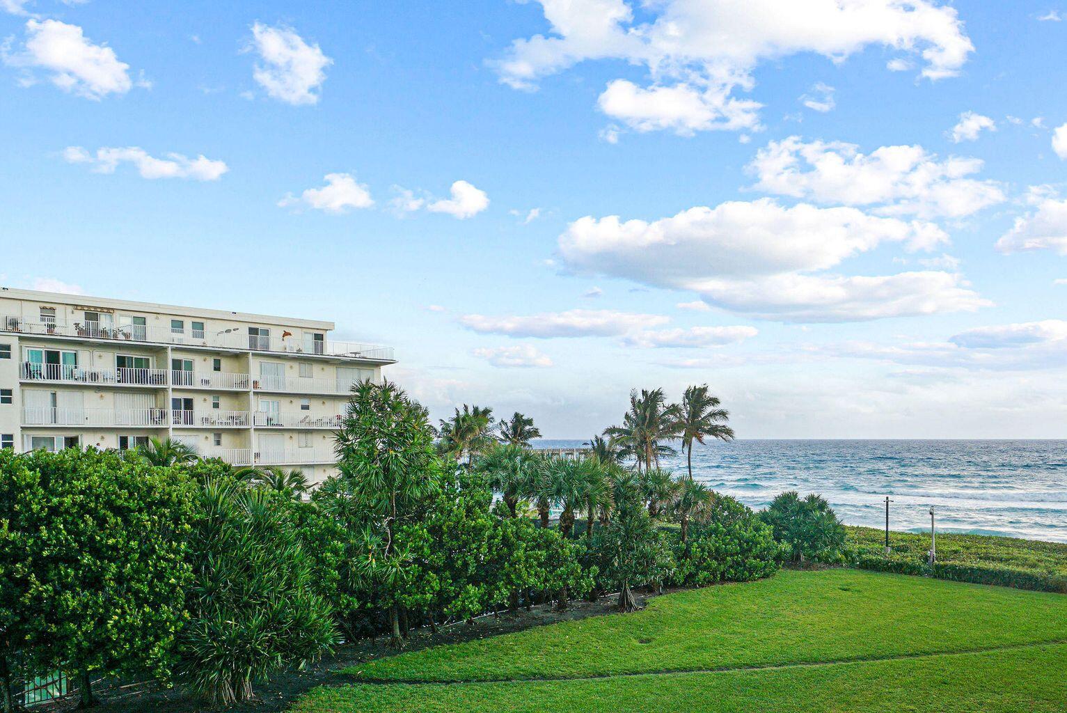 PALM BEACH HAMPTON CONDO - Residential