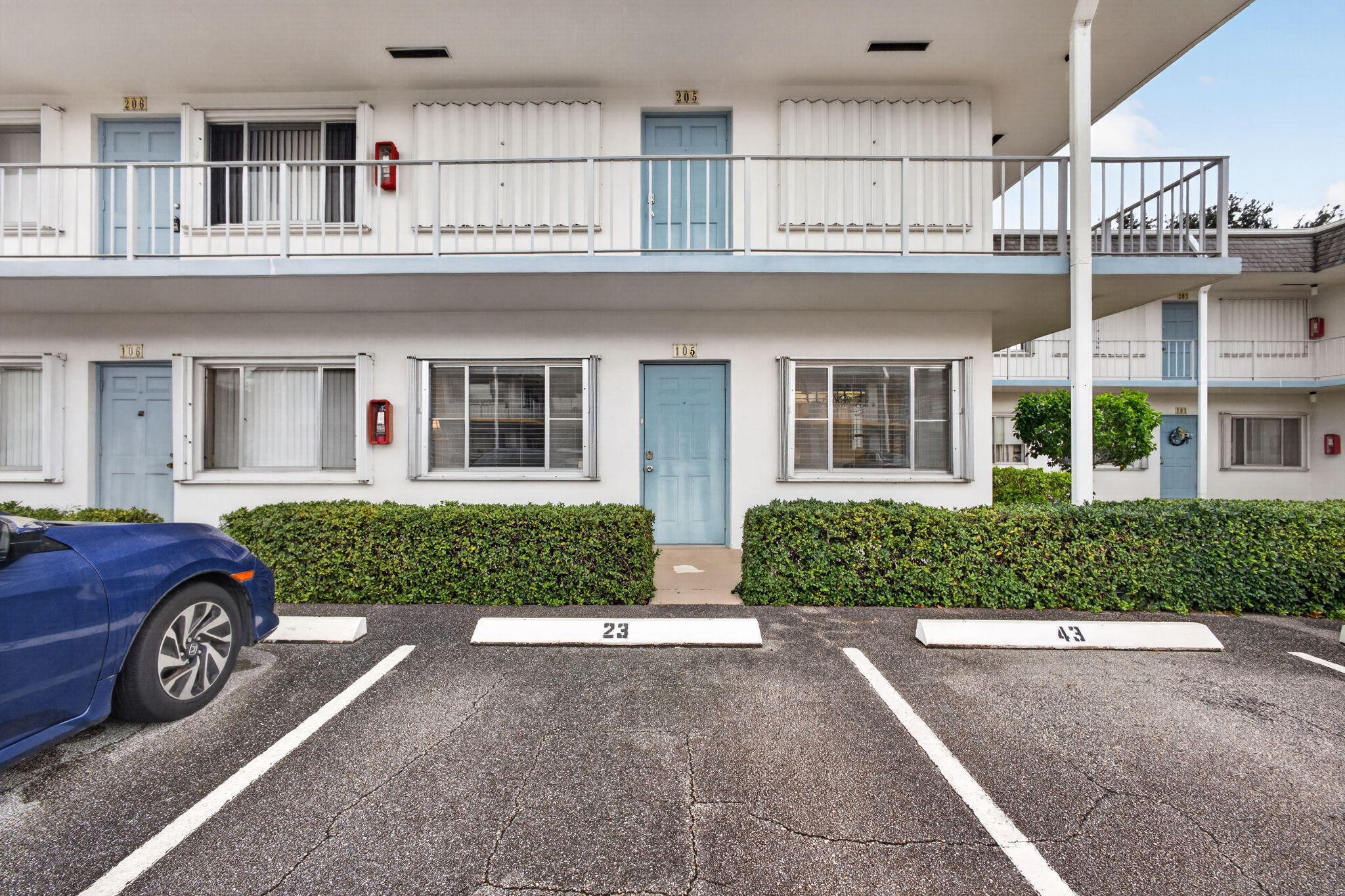3280 Lake Osborne Drive #105