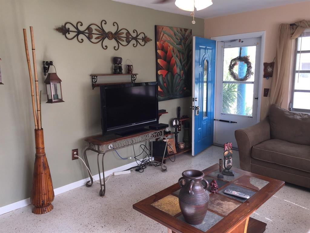 MARAVILLA COURT - Residential