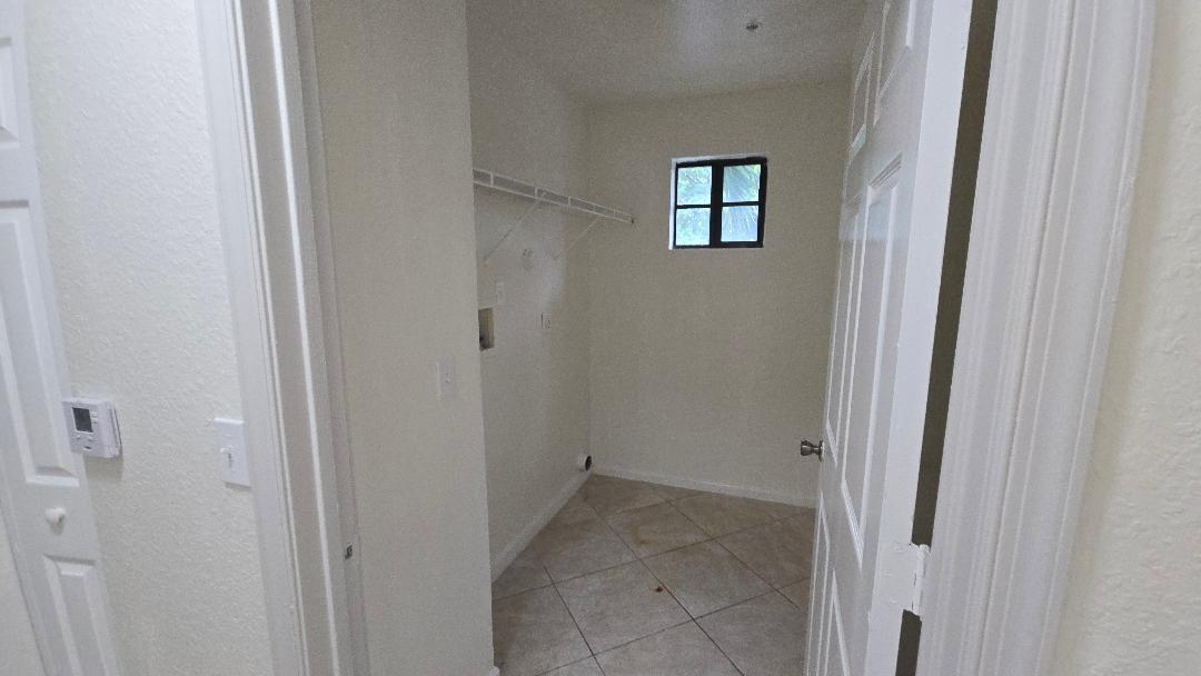 Riverside Villas At - Residential Lease