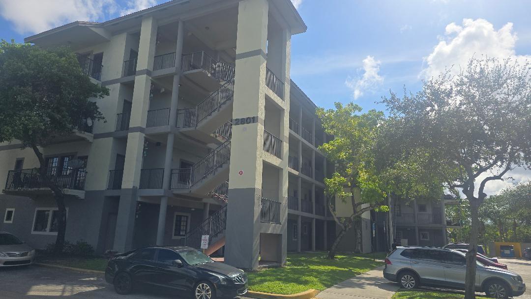 Riverside Villas At - Residential Lease