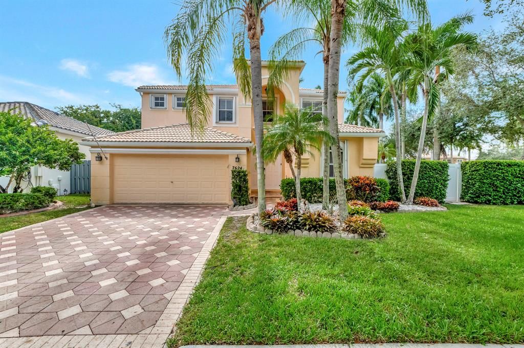 Photo of 7624 Great Oak Drive, Lake Worth, FL 33467 (MLS # R10840554)