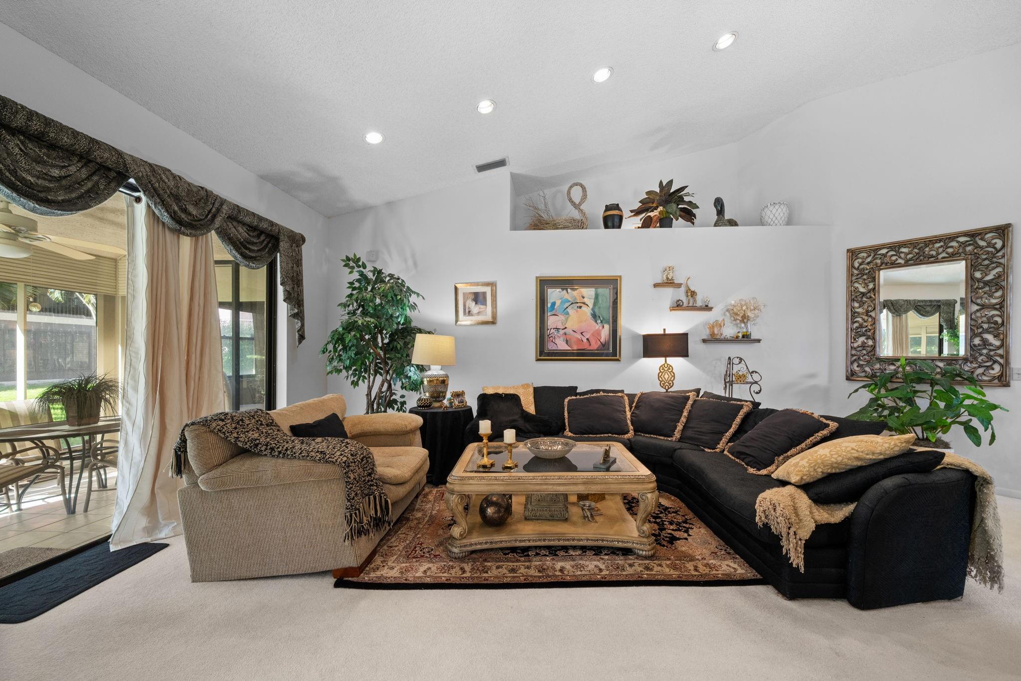 Lexington Club - Residential