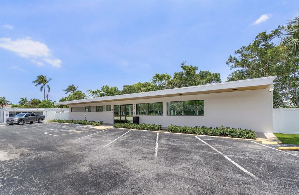 Photo of 3351 N Federal Highway, Boynton Beach, FL 33483 (MLS # R11147922)