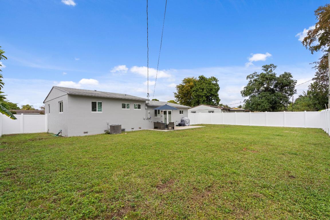 BROADVIEW COUNTRY CLUB - Residential