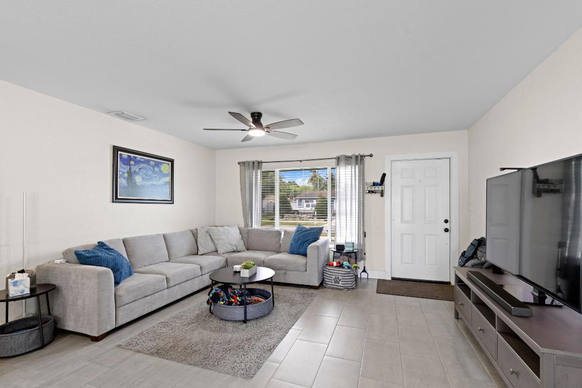 BROADVIEW COUNTRY CLUB - Residential