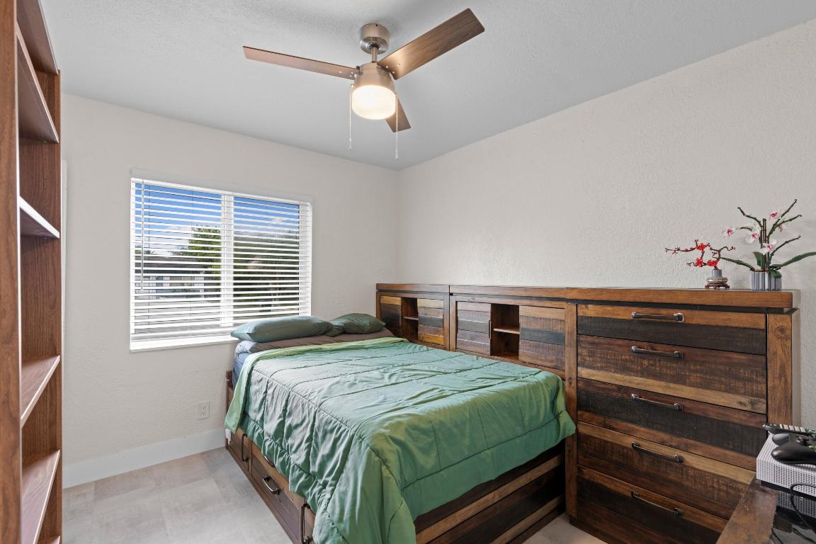 BROADVIEW COUNTRY CLUB - Residential