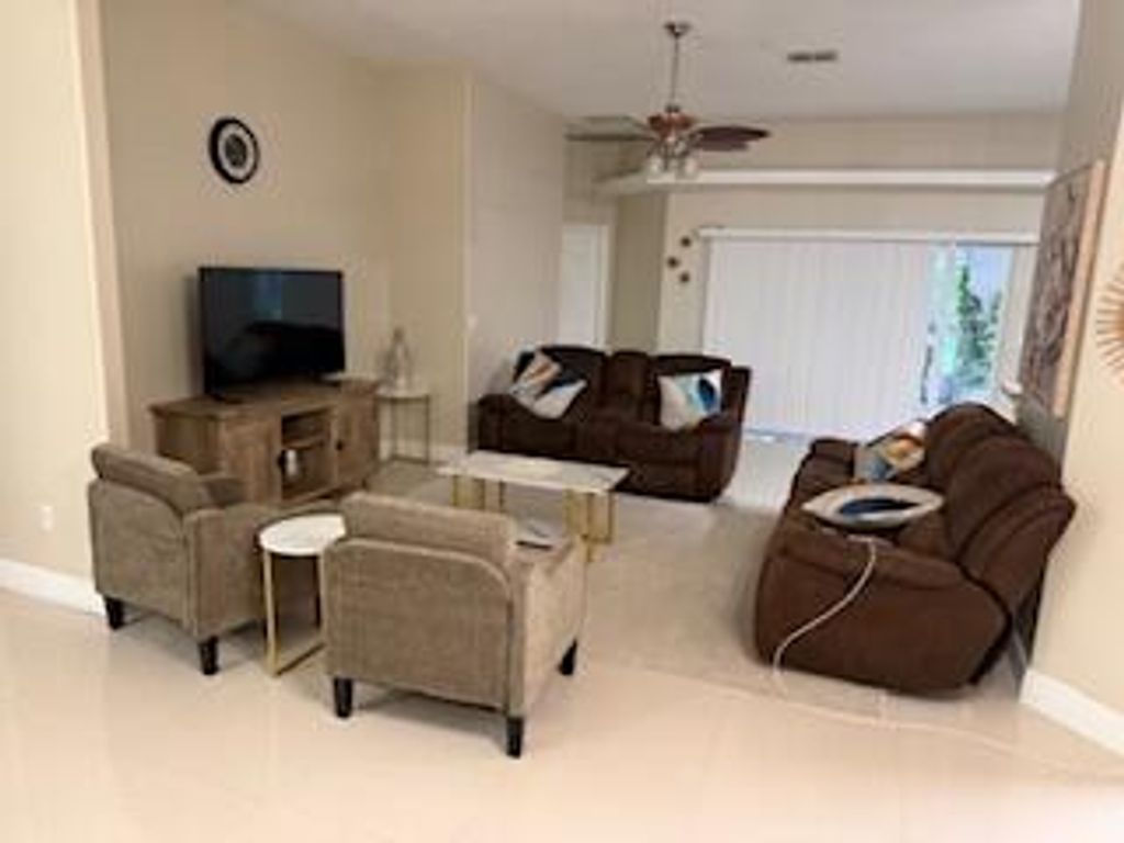 Photo of 509 N Valencia Cir Circle SW, Vero Beach, FL 32968 (MLS # B26025419)