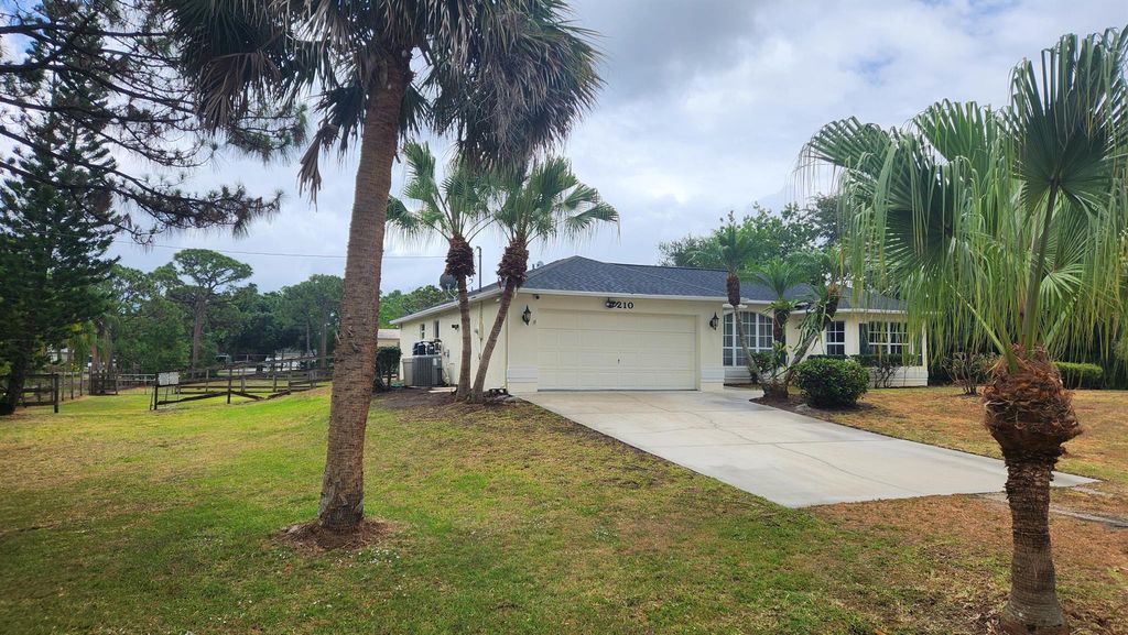 Photo of 7210 Shanas Trail, Fort Pierce, FL 34982 (MLS # R11087845)