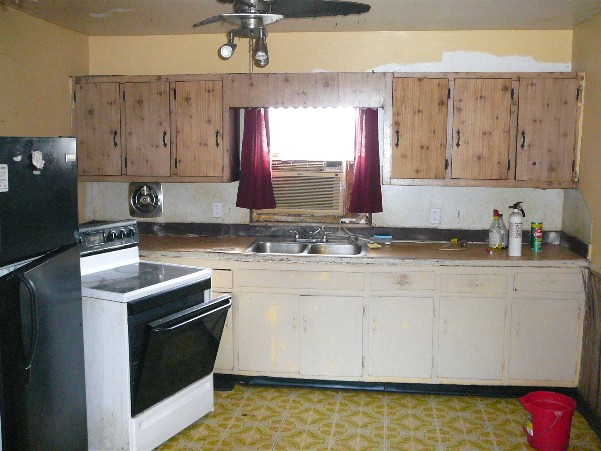 METES AND BOUNDS - Commercial Sale