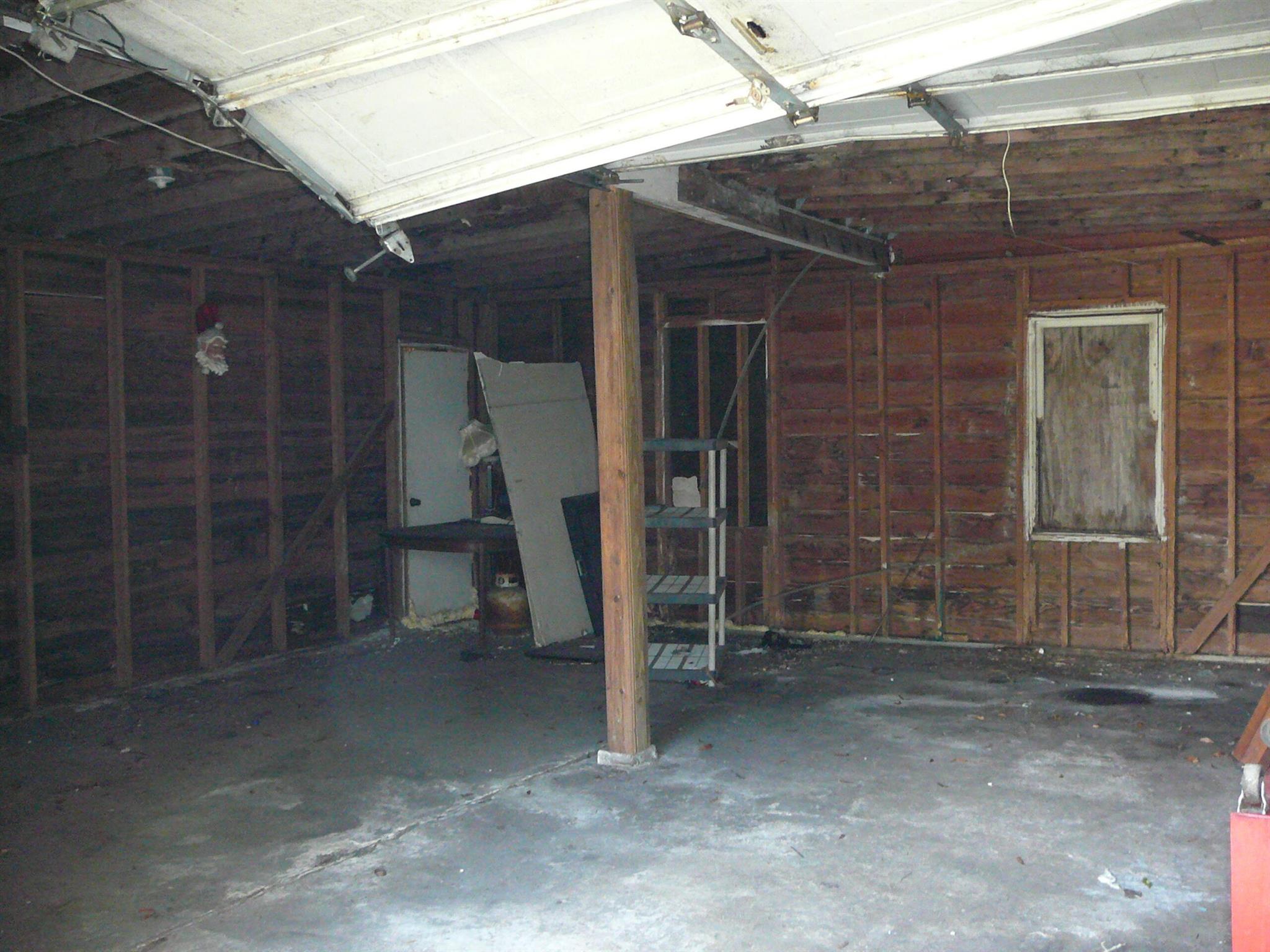 METES AND BOUNDS - Commercial Sale