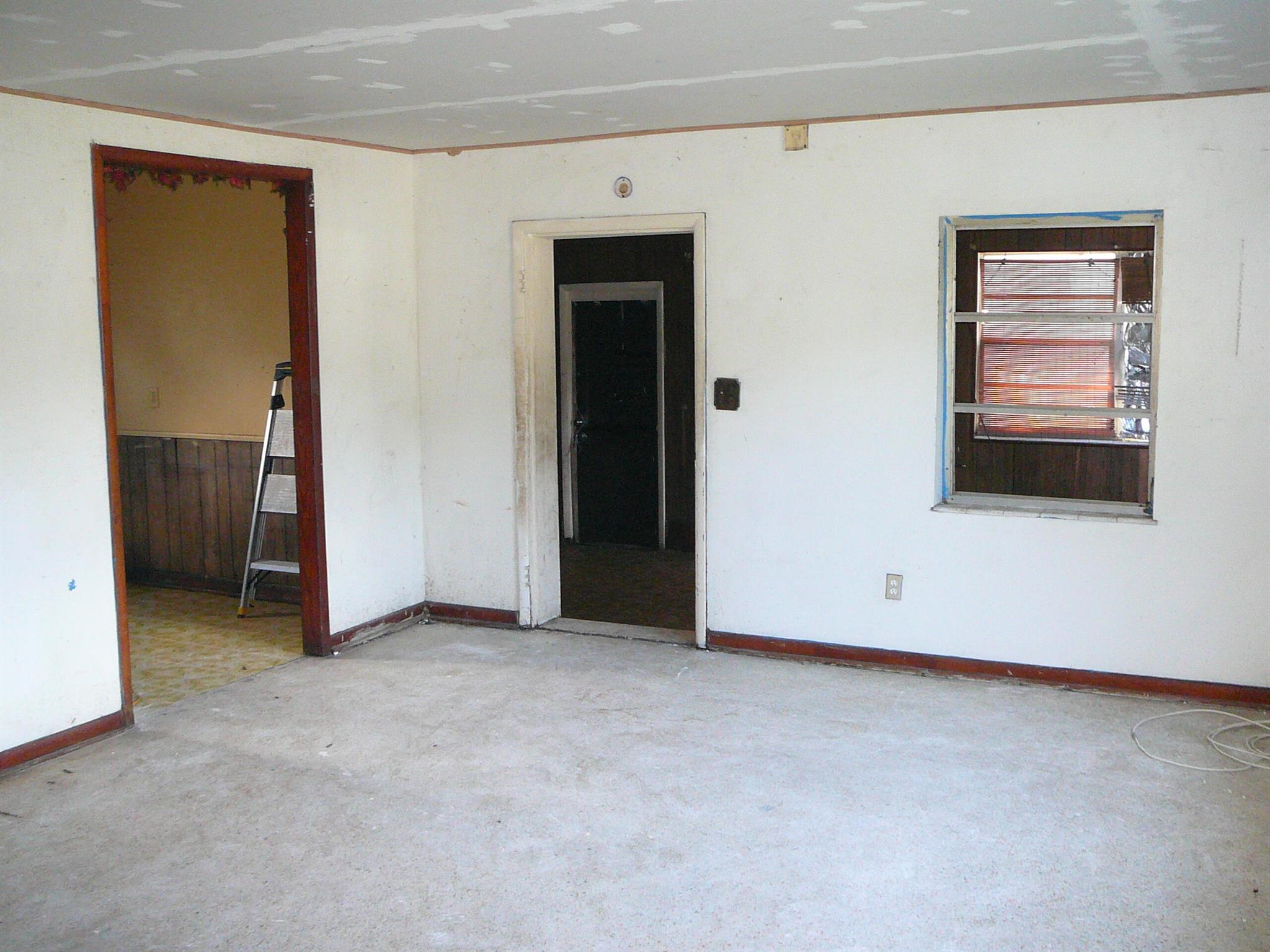 METES AND BOUNDS - Commercial Sale