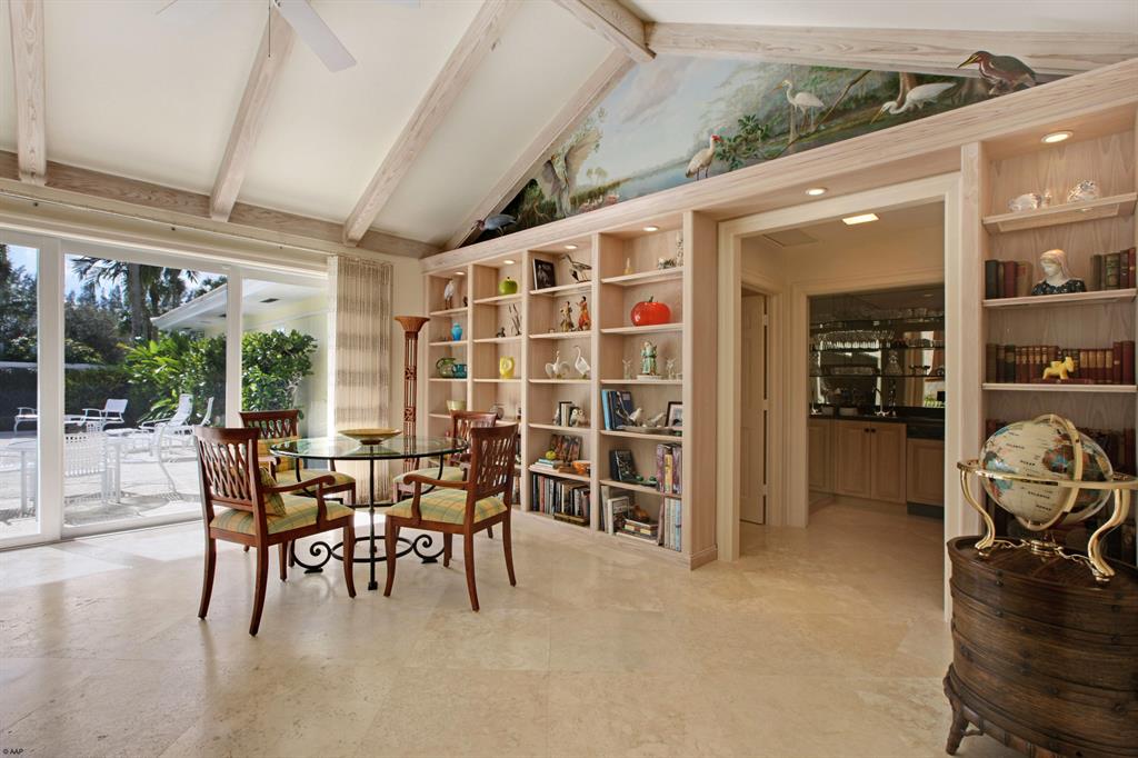 VILLAGE OF GOLF - Residential