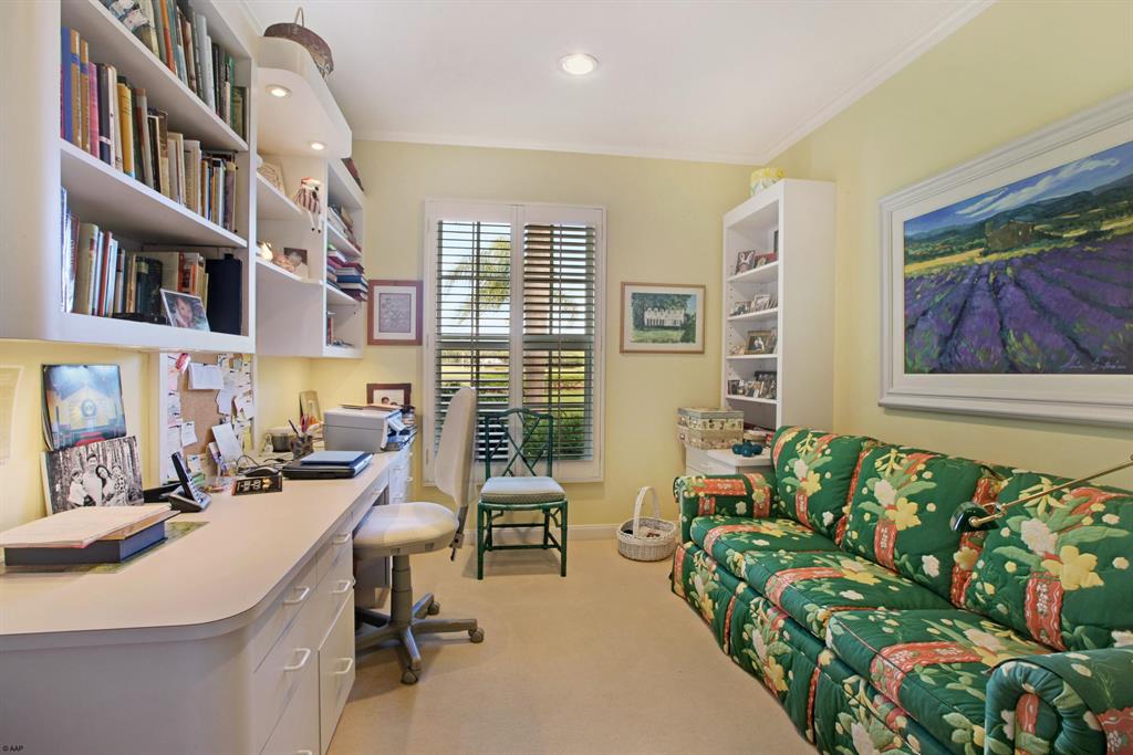 VILLAGE OF GOLF - Residential