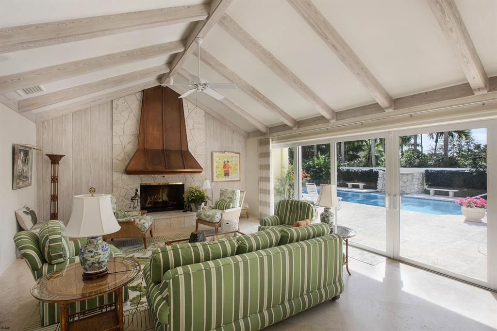 VILLAGE OF GOLF - Residential