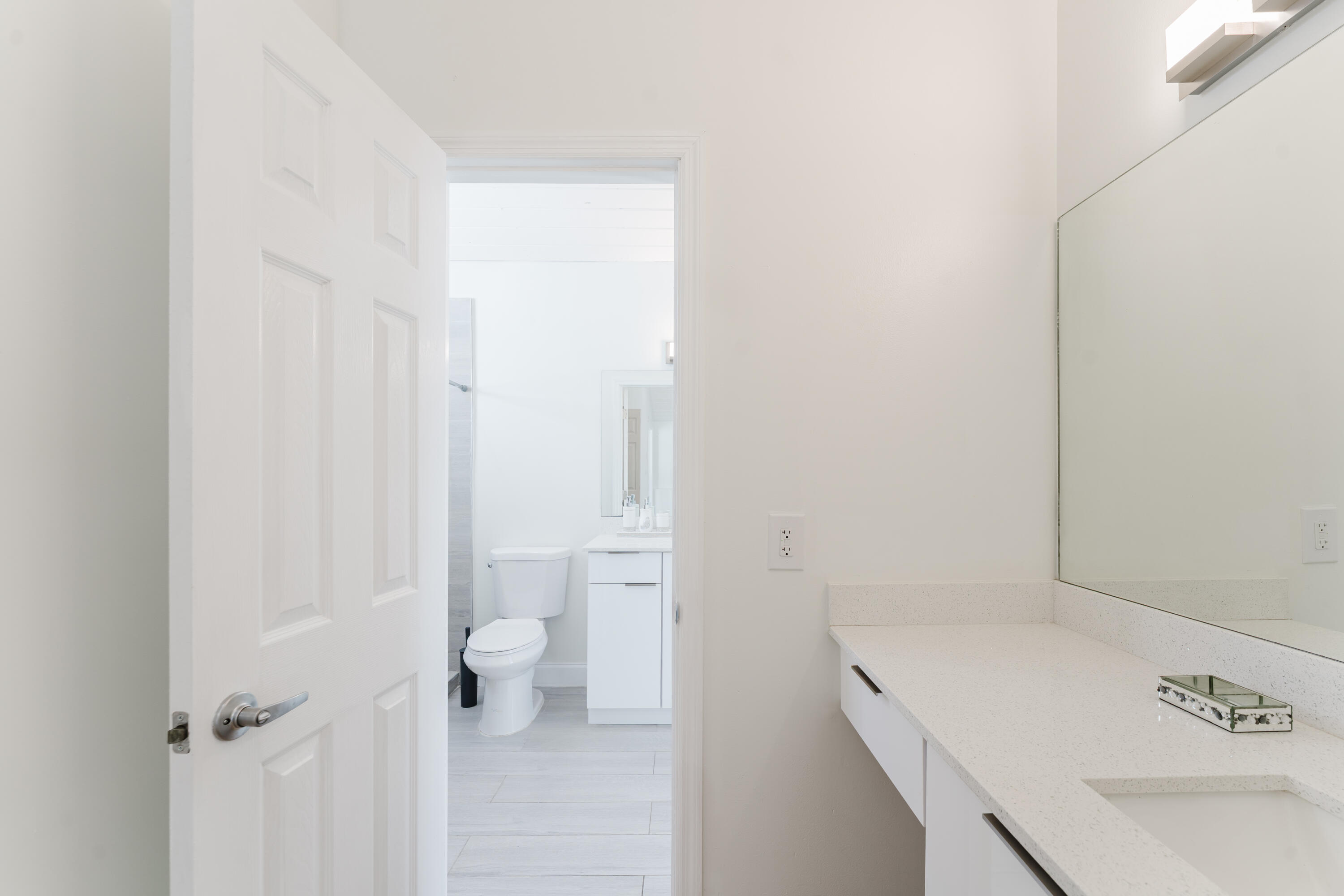 DELRAY MNR - Residential Lease